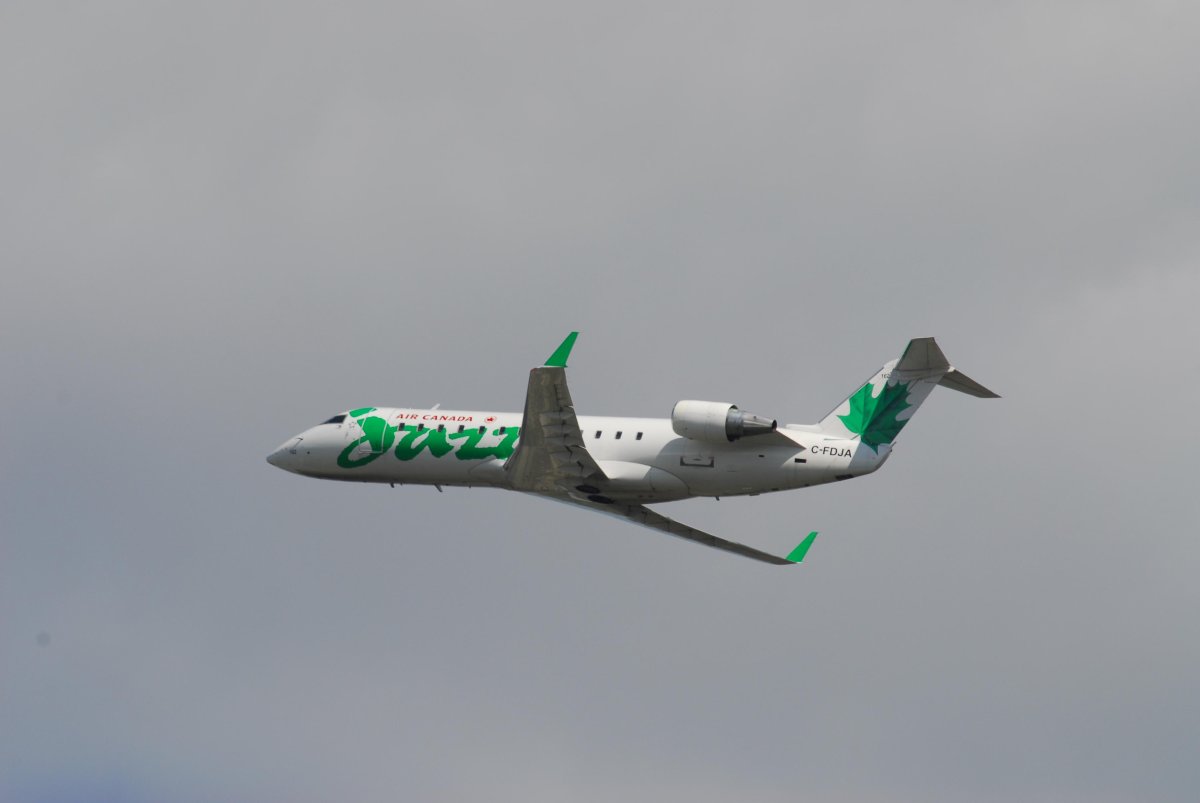 Canada Air CRJ 200