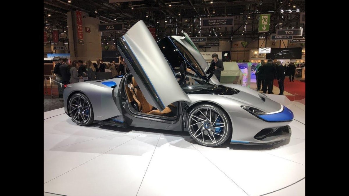 Ниссан Пининфарина