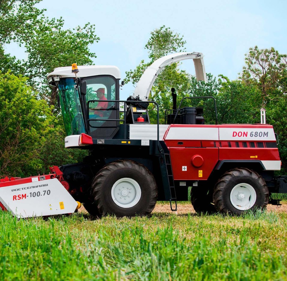 Кормоуборочный комбайн don 680m