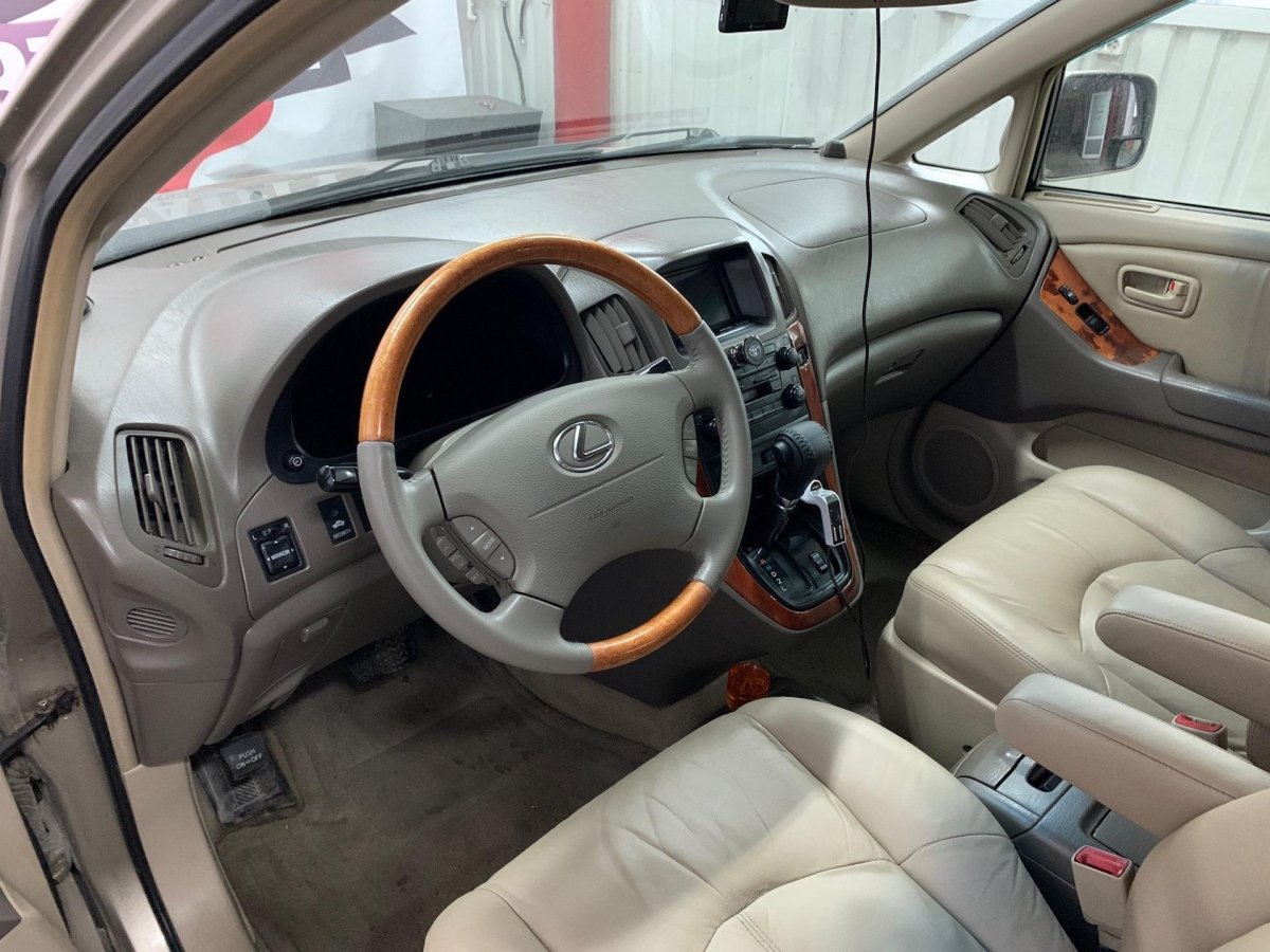 Лексус РХ 300 салон