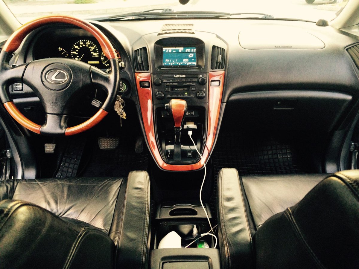 Lexus rx300 салон 2000