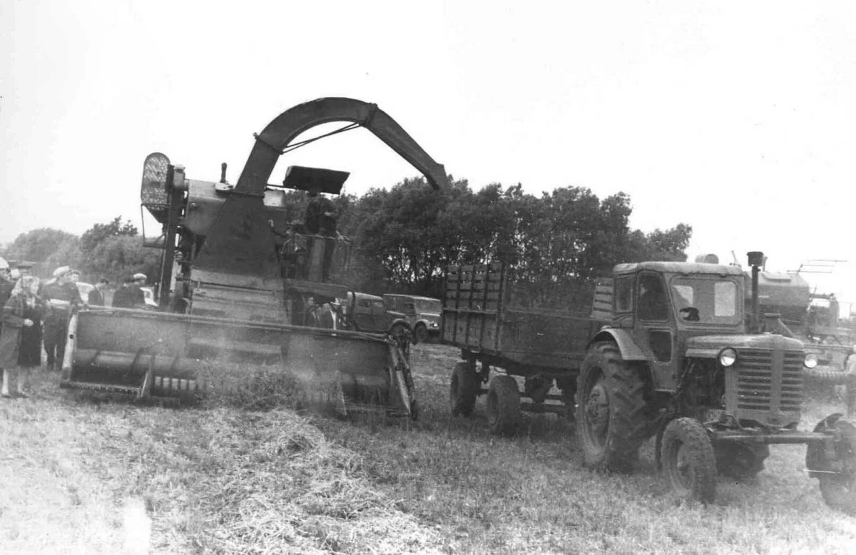 Прицепной комбайн MH 230 Harvest