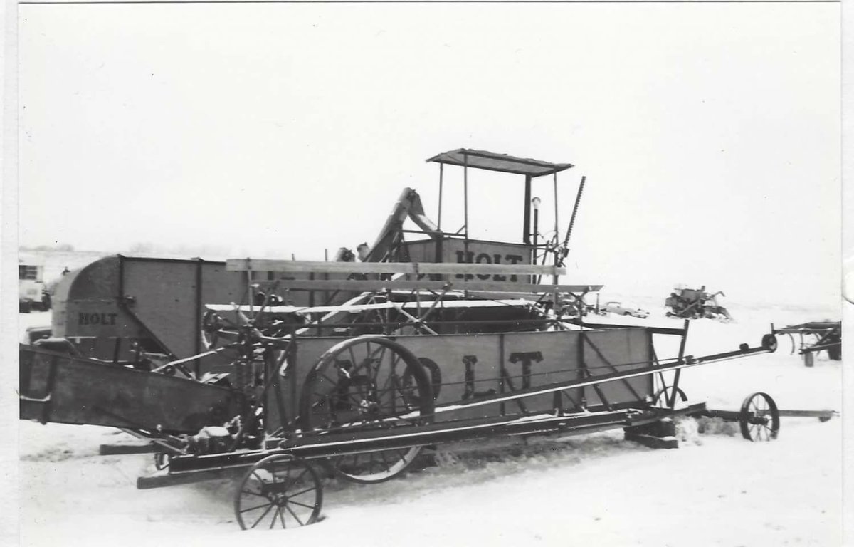 Прицепной зерноуборочный комбайн Сталинец