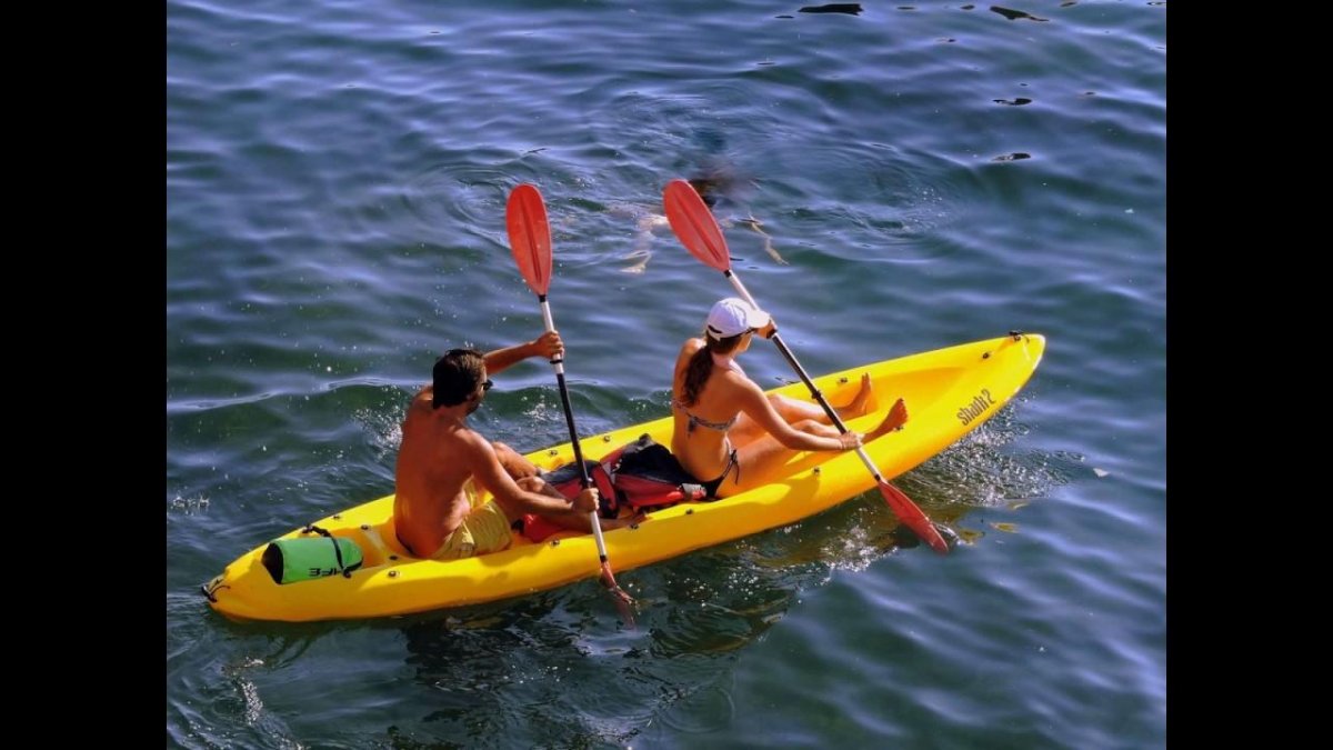 Лодка байдарка