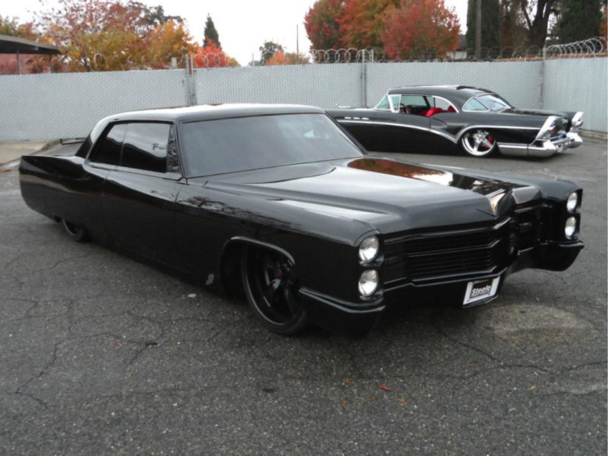 Cadillac Coupe Deville 1965 лоурайдер