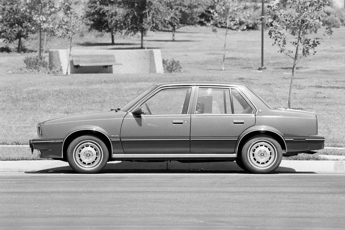 Кадиллак Симаррон 1988