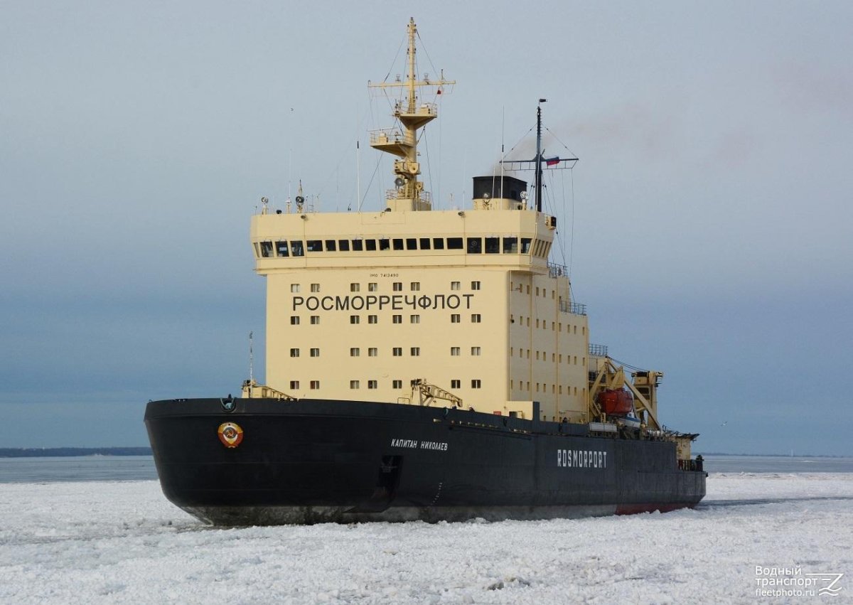 Ледокол Капитан Николаев