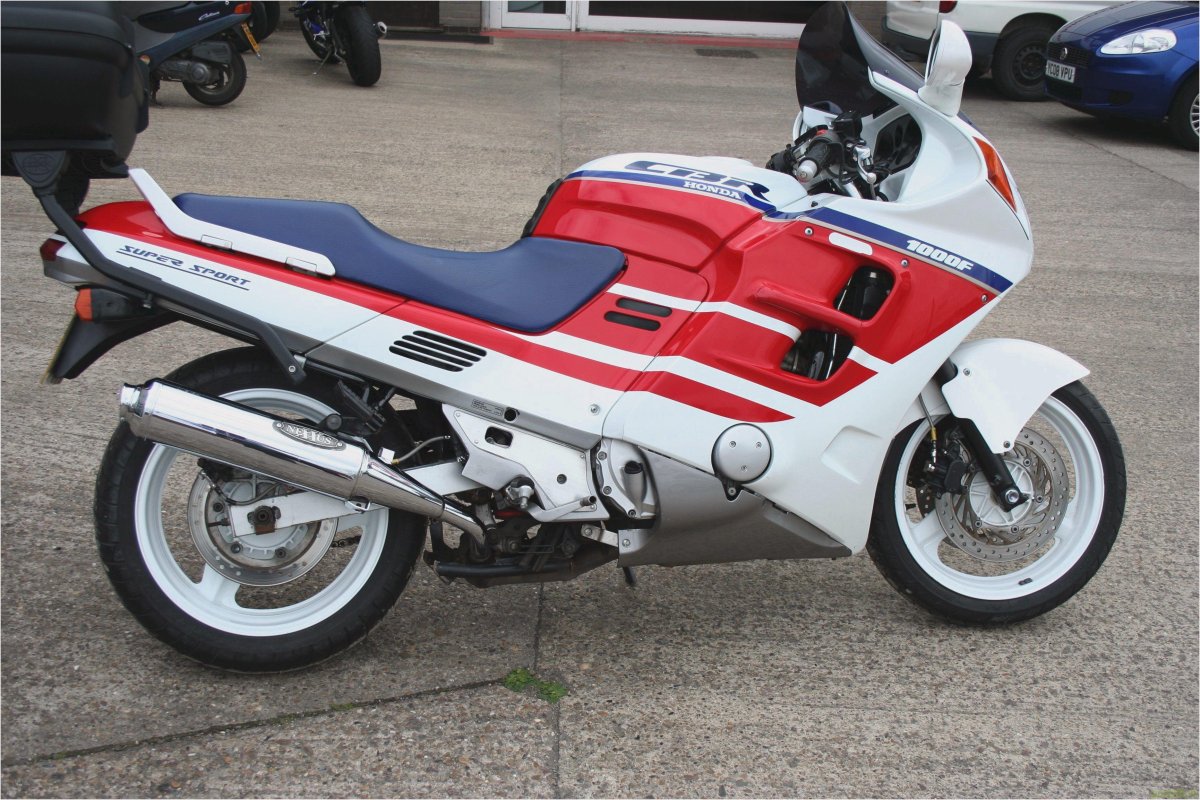 Honda cbr1000f 1990