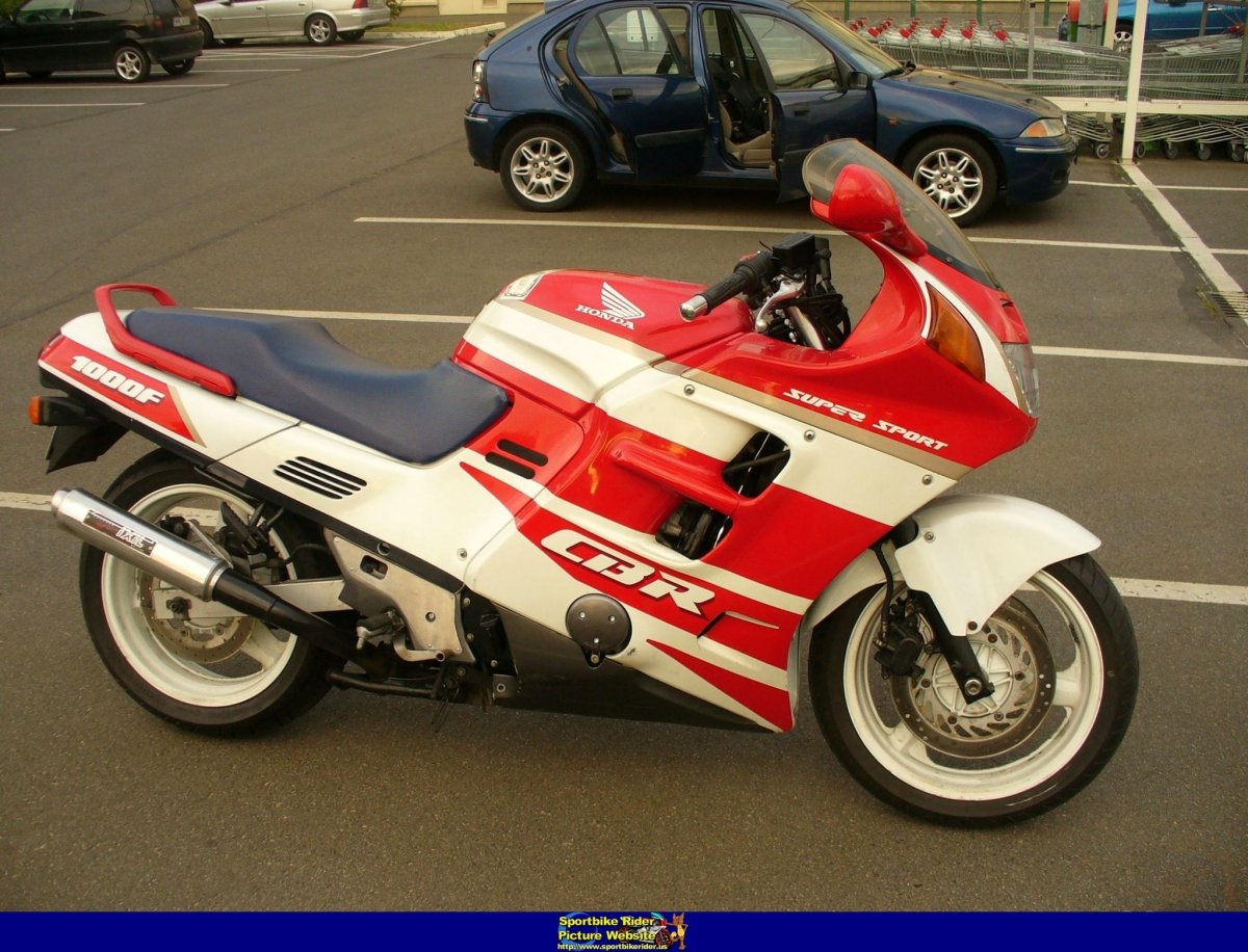 Мотоцикл Honda CBR 1000 F