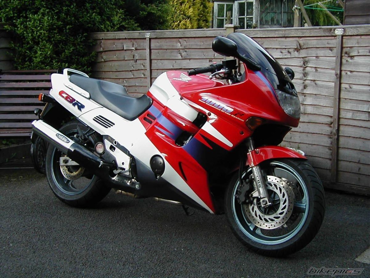 Мотоцикл Honda CBR 1000 F