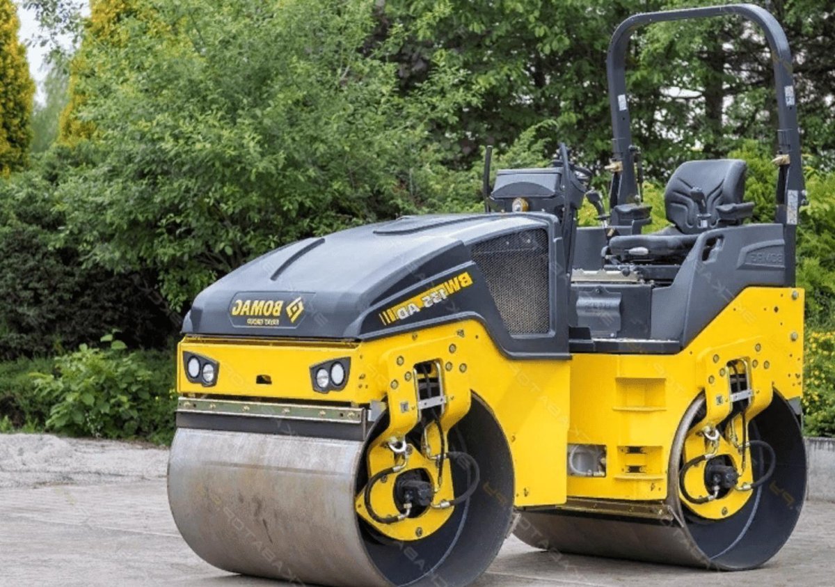 Виброкатком Bomag BW 135 ad-5