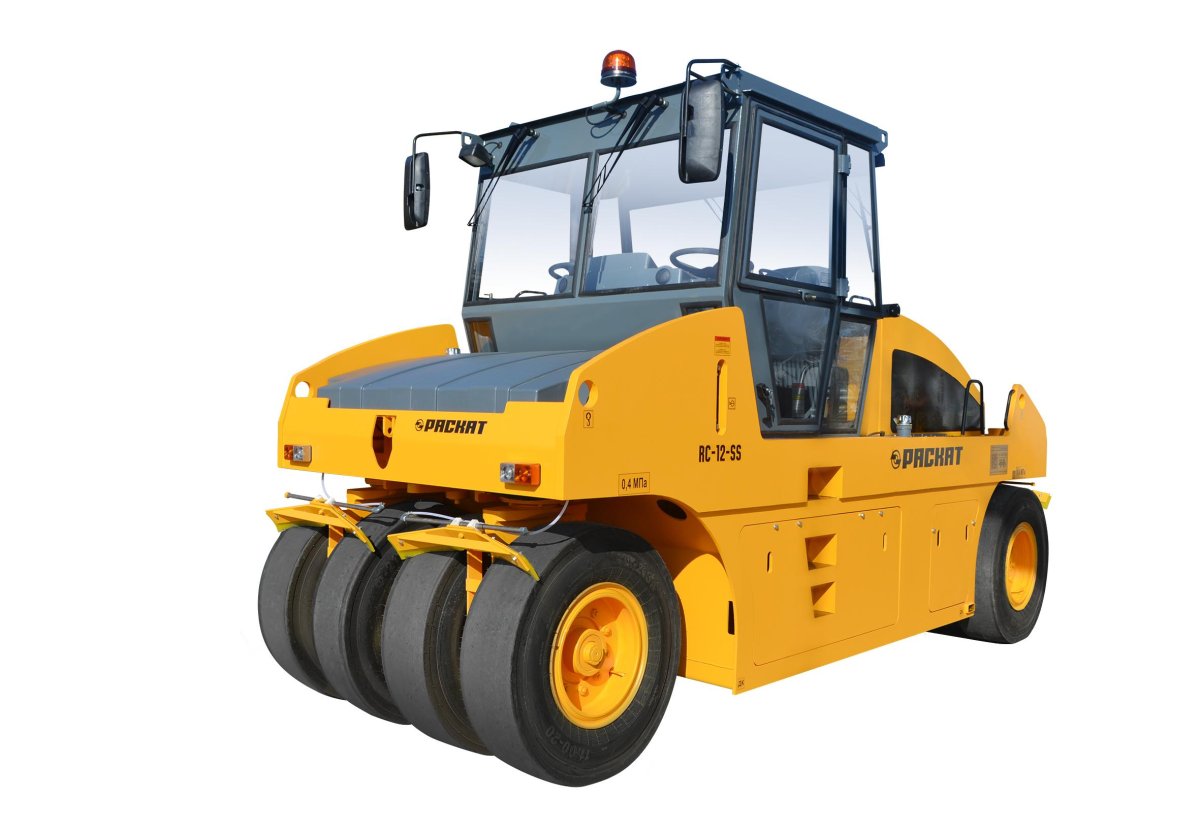 Каток самоходный пневмоколесный