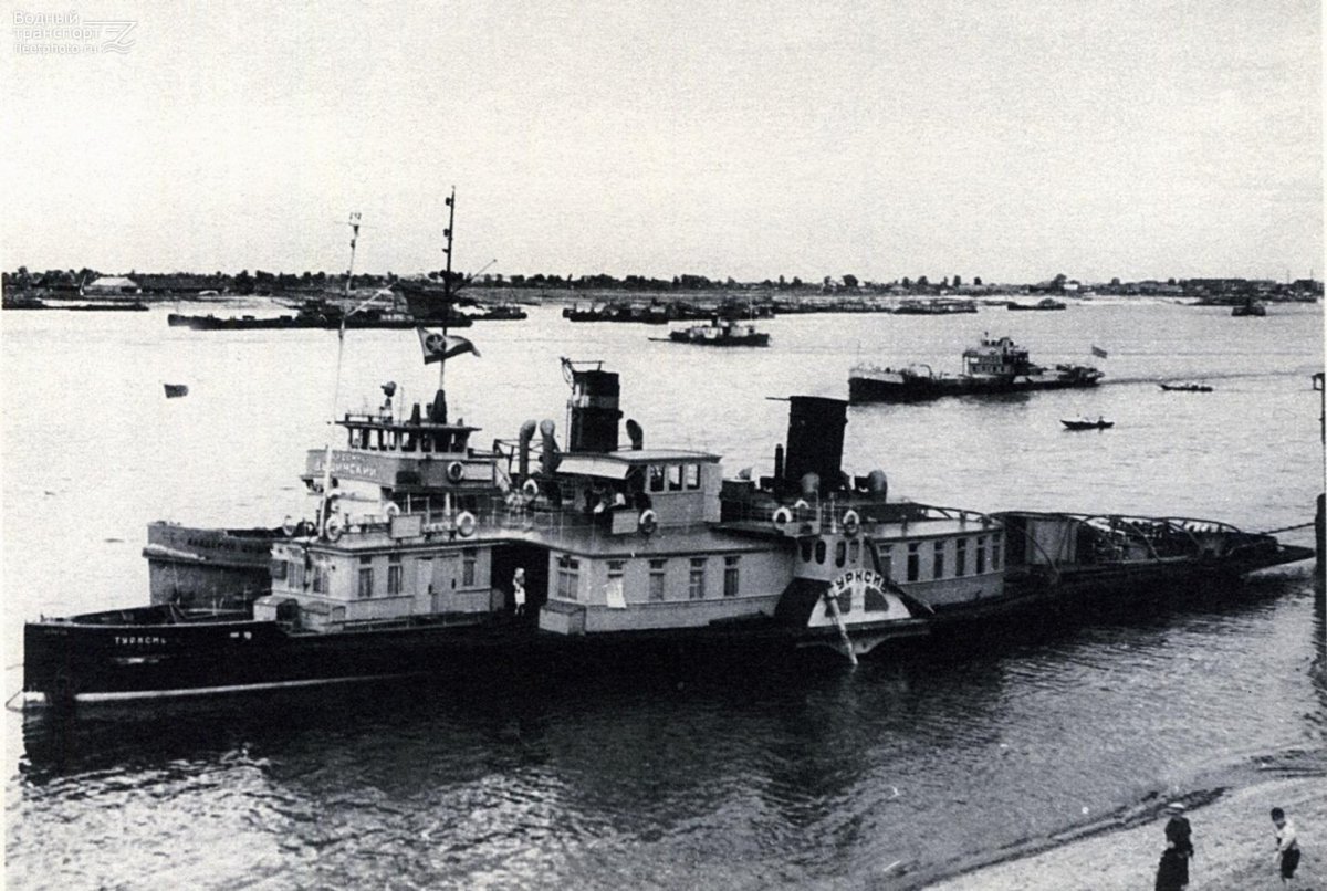 Пароход "академик Ольденбург"