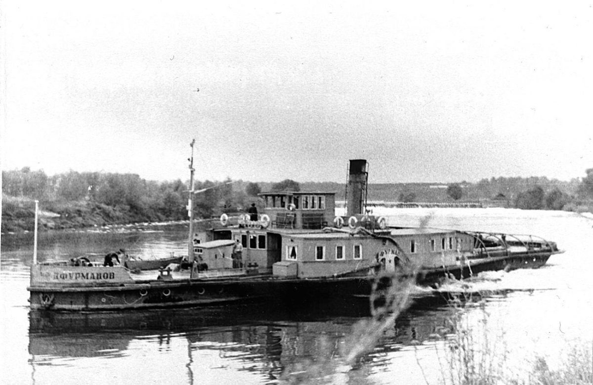 Колёсный пароход Михаил Фрунзе