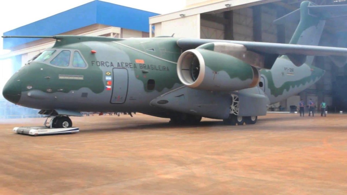 Ил-214 военно-транспортный самолёт