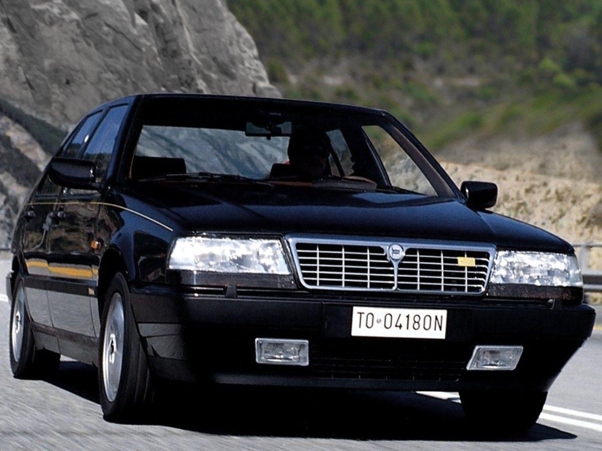 Lancia Thema 8.32
