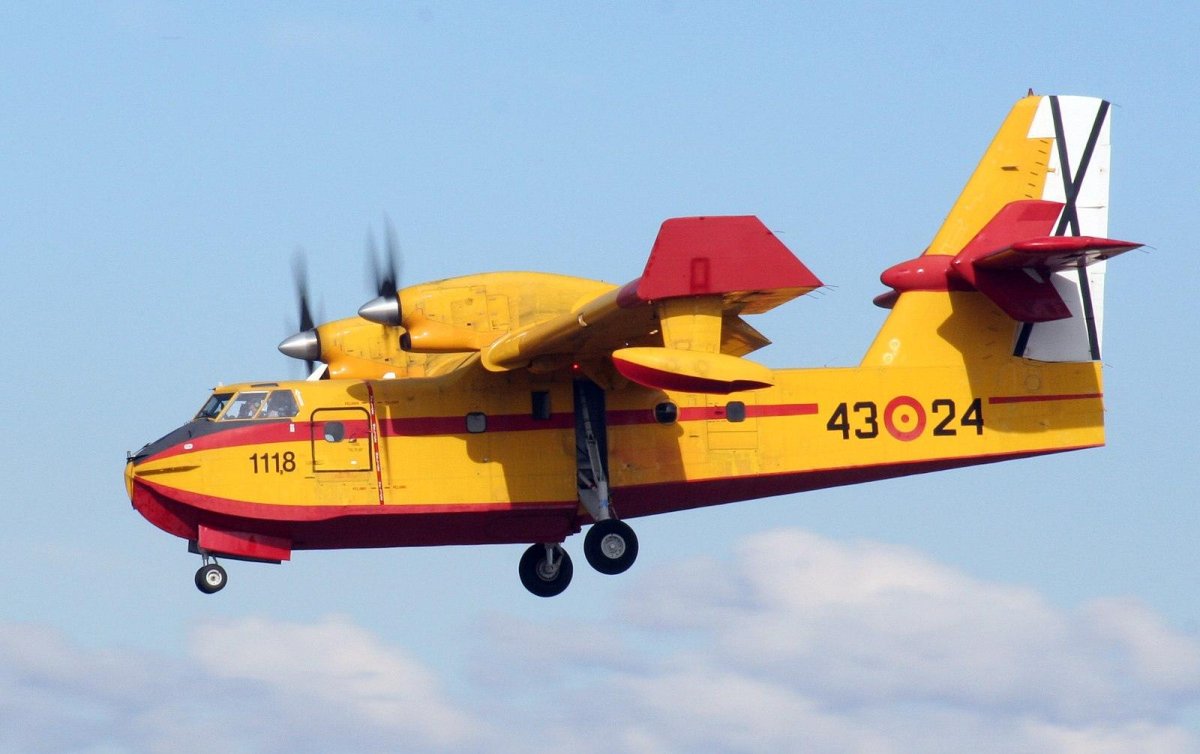 Самолёт Canadair CL-215