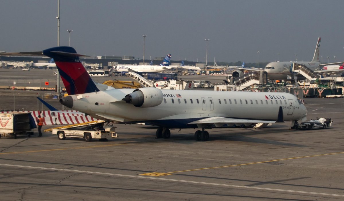 Canadair Regional Jet 900