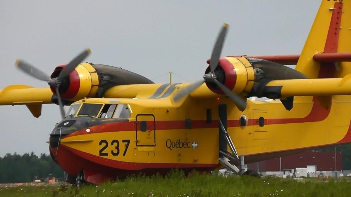 Canadair CL-215