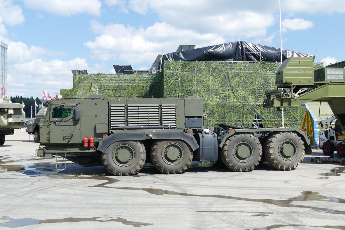 Тягач КАМАЗ 78504