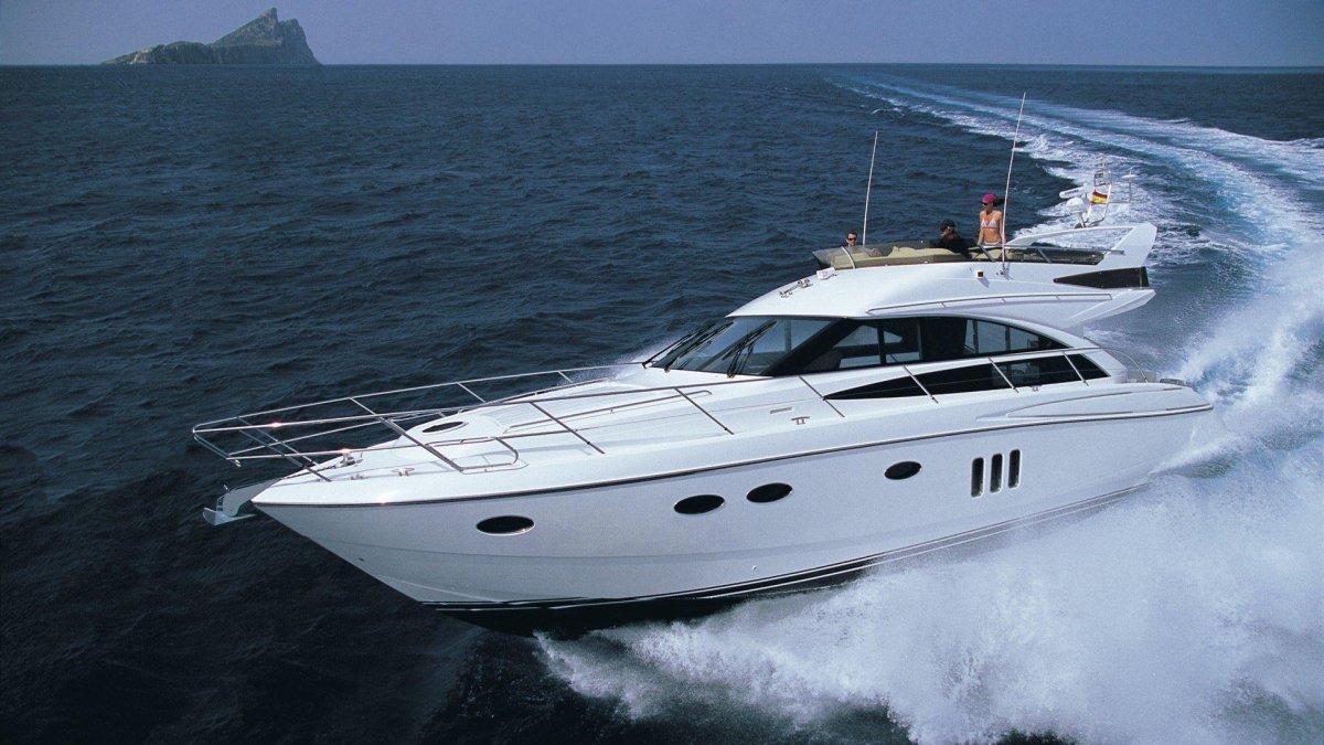 Яхта принцесса 54