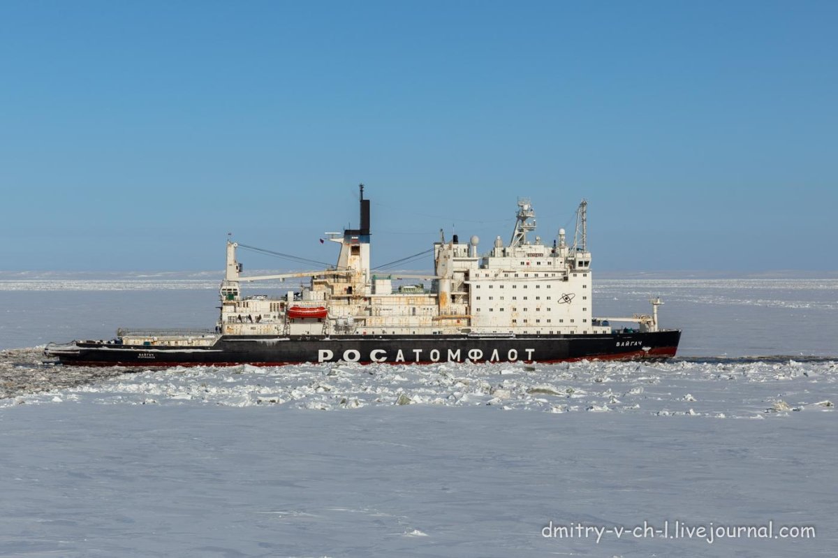 Ледокол Таймыр и Вайгач
