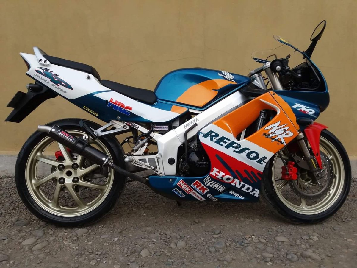 Хонда NSR 750