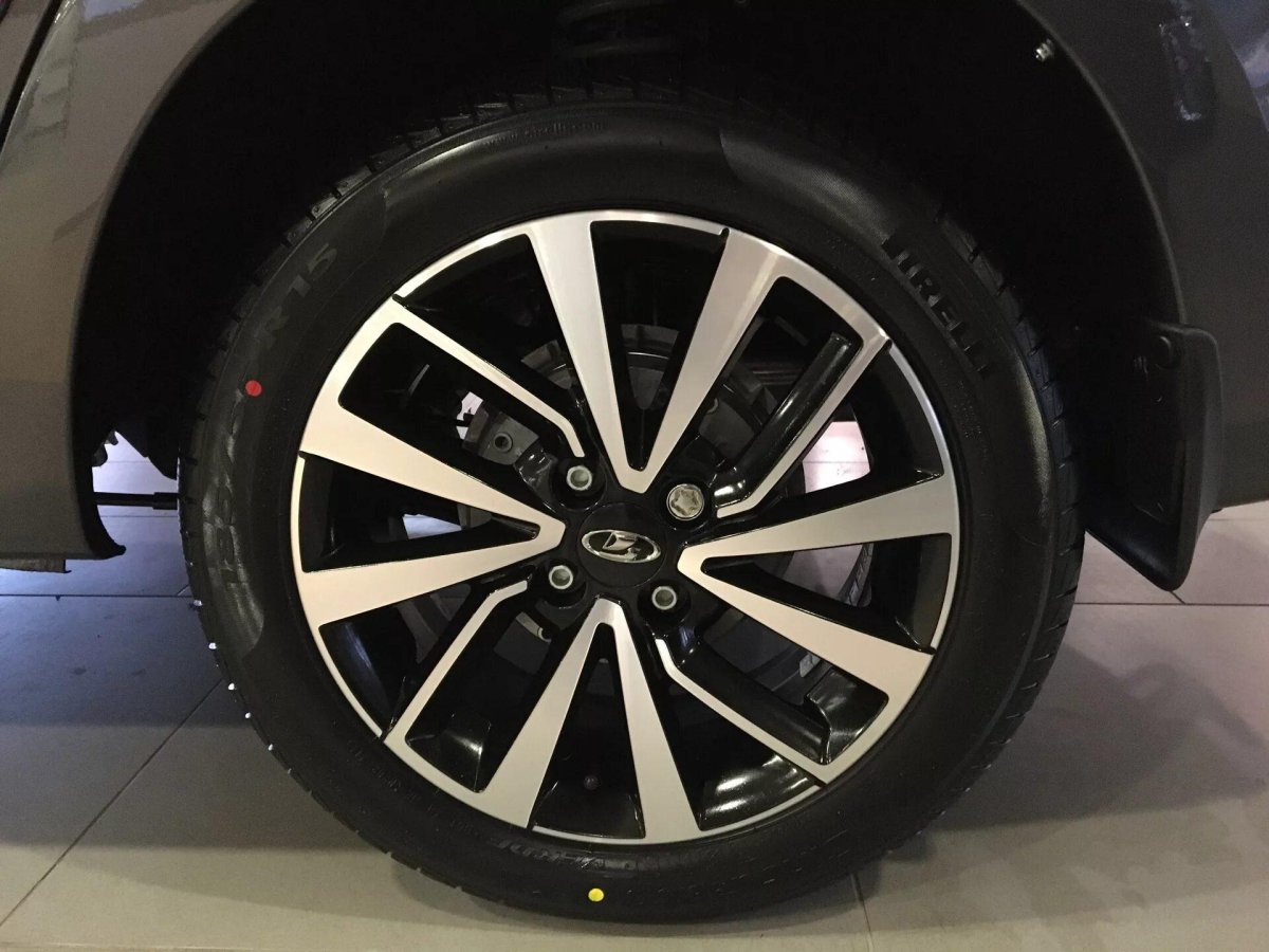 Литой диск r15 Лада Гранта