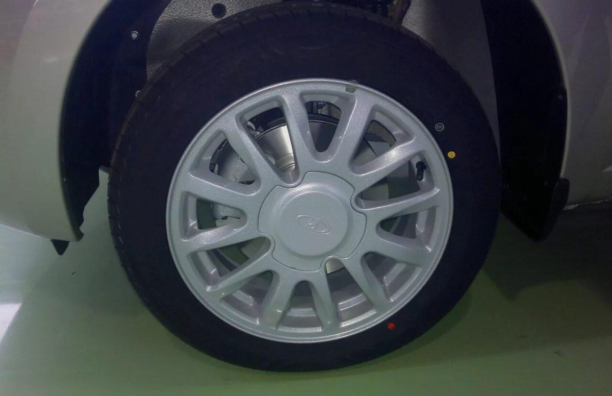 Литые диски 15 на Лада Гранта