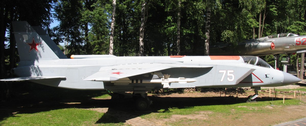 Як-141 самолет