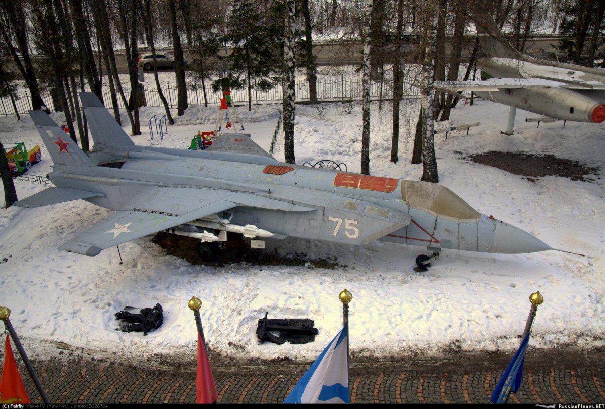 Як 141 в музее Задорожного