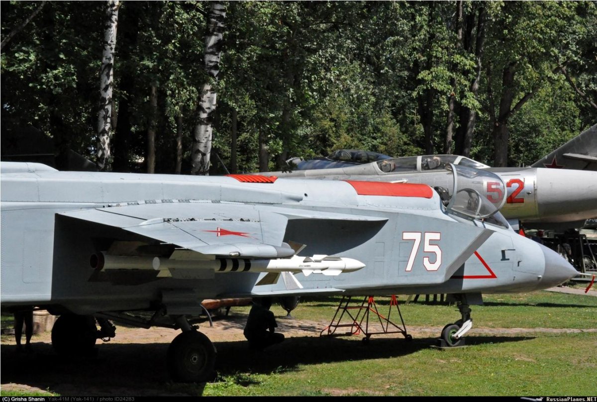 Як 141 в музее Задорожного