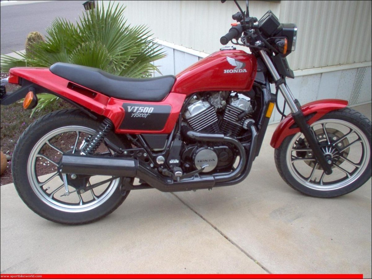 Honda VT 500