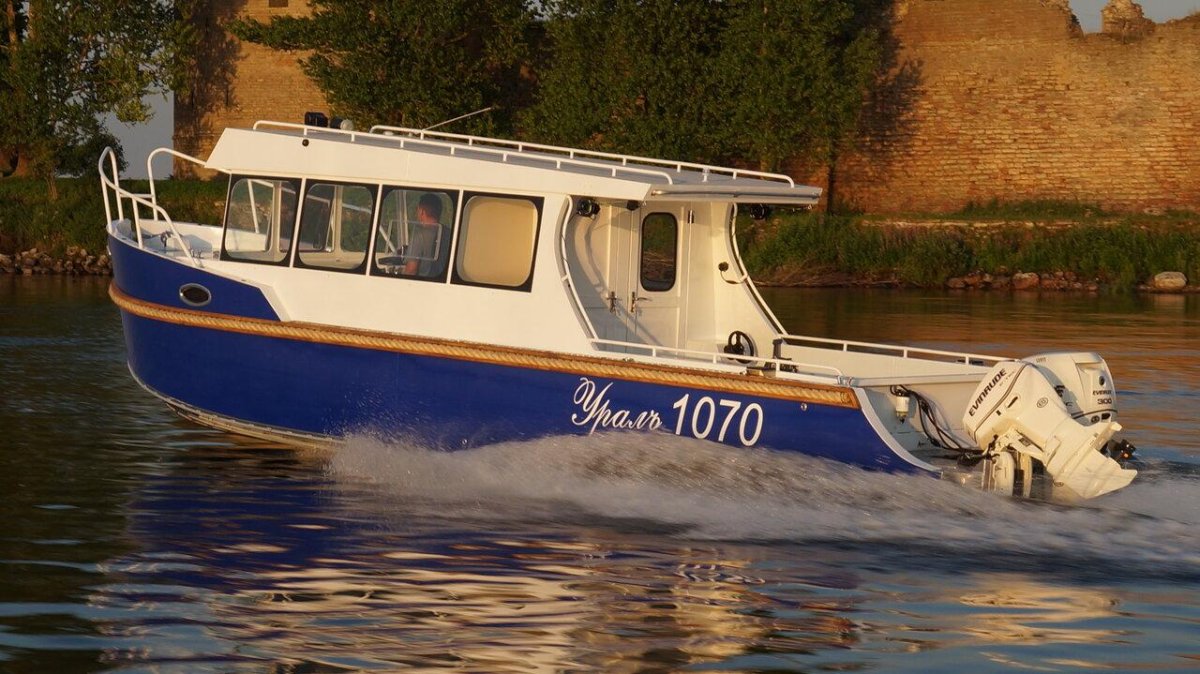 Фаворит 450 катер