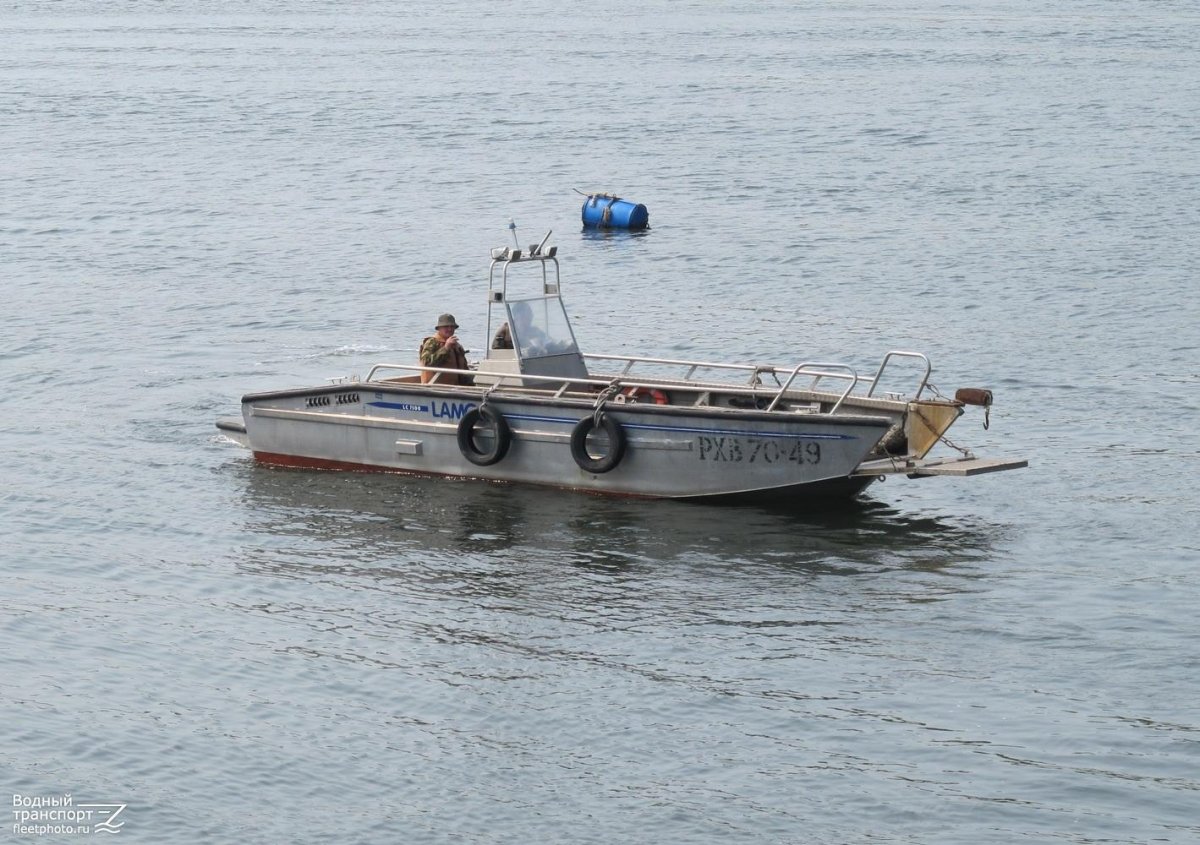 Катер Lamor 7500