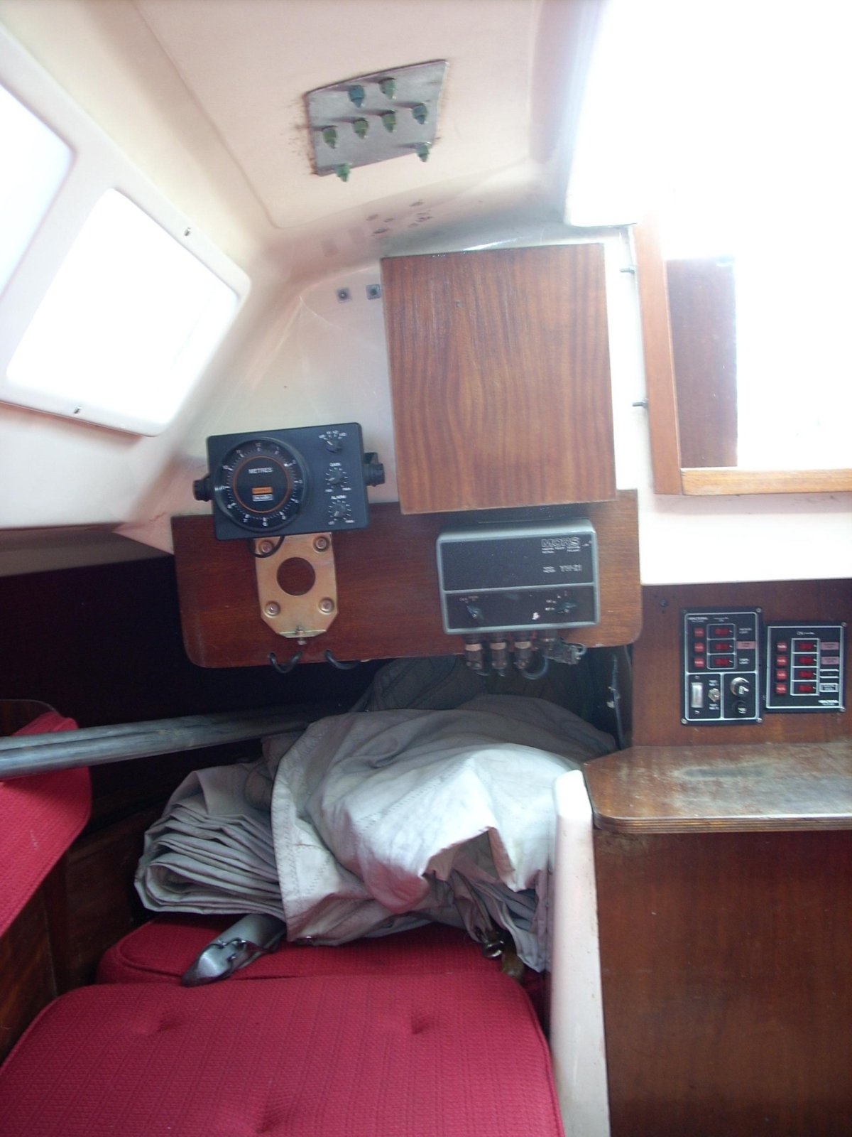 Конрад 25р каюта