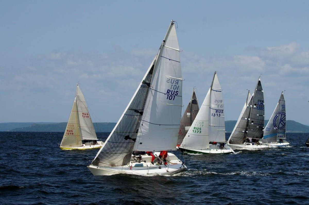 Яхта Конрад 25