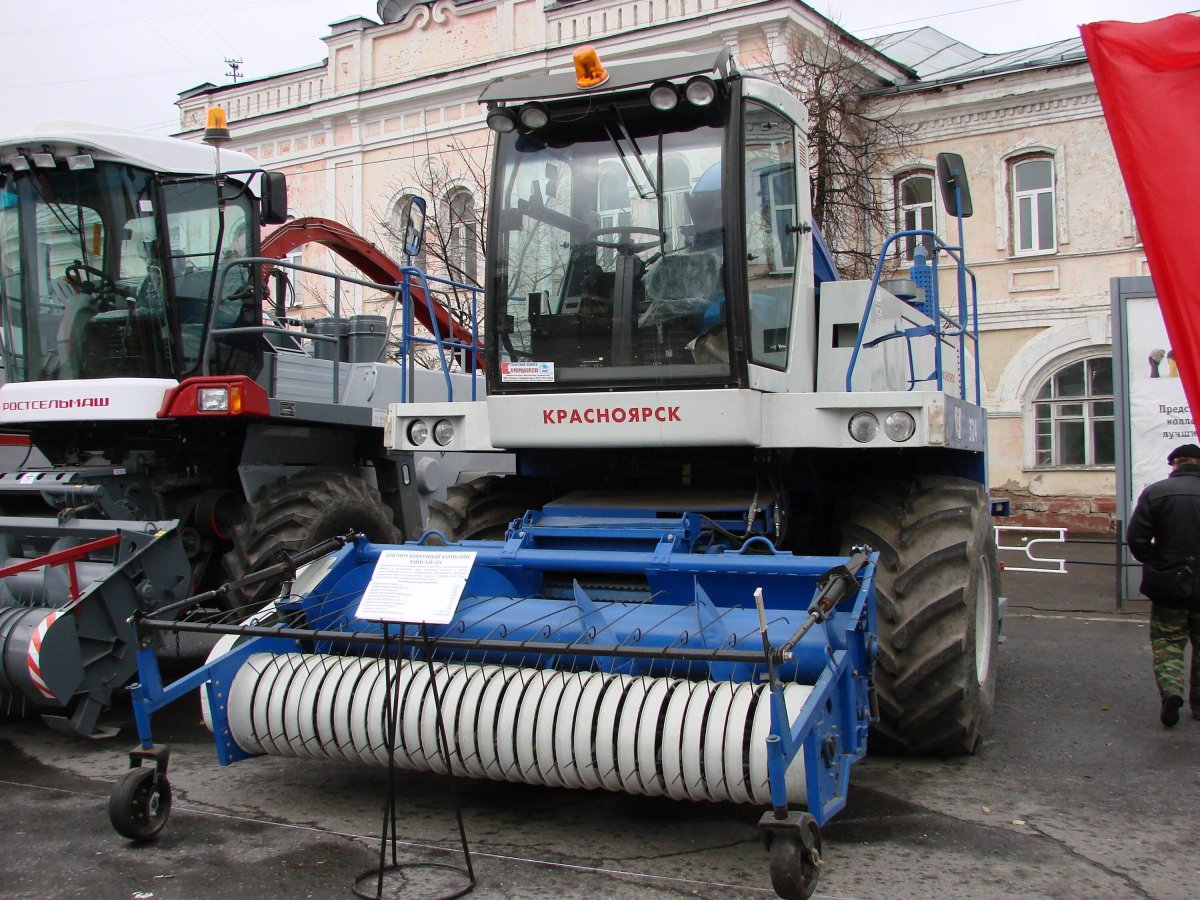 Комбайн Енисей 324