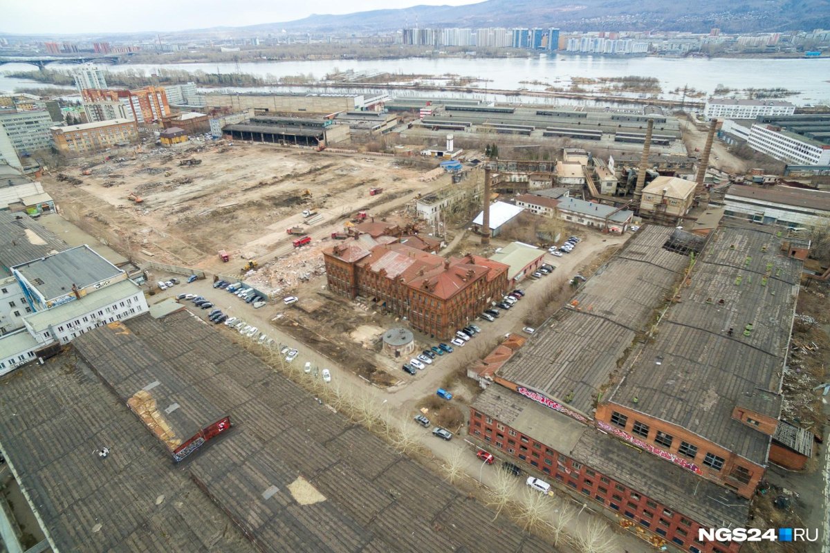 Территория комбайнового завода в Красноярске