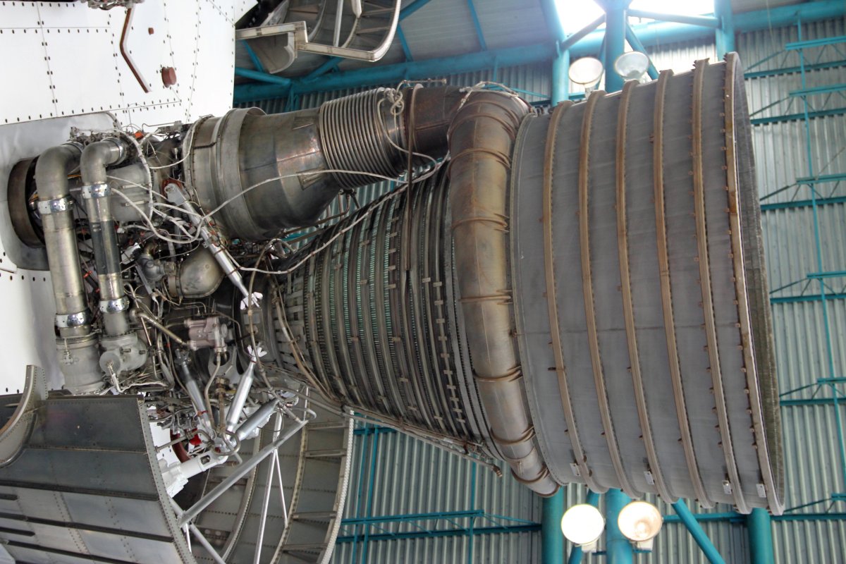 Двигатель ф-1 ракета Сатурн 5