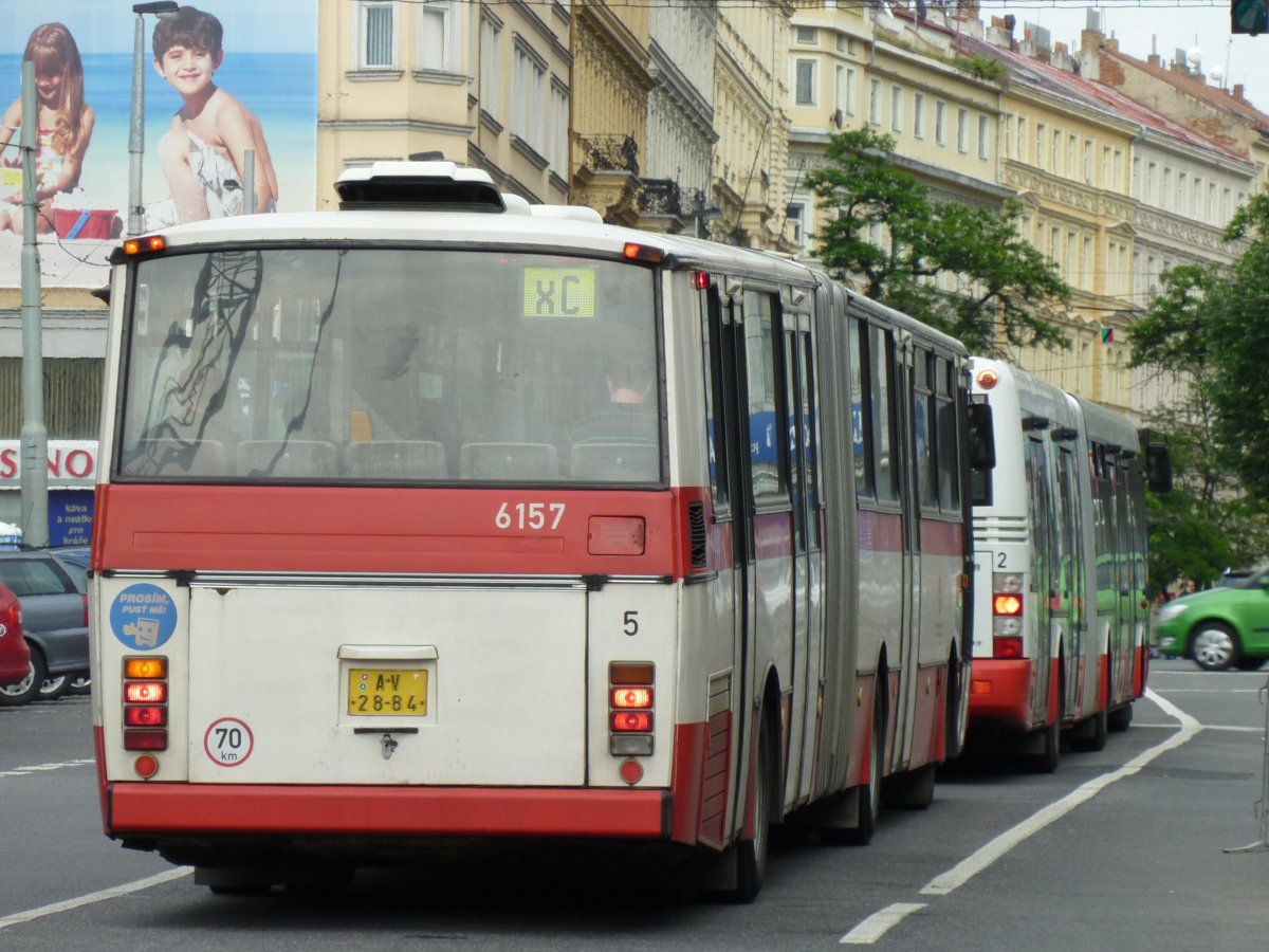 Кароса автобус