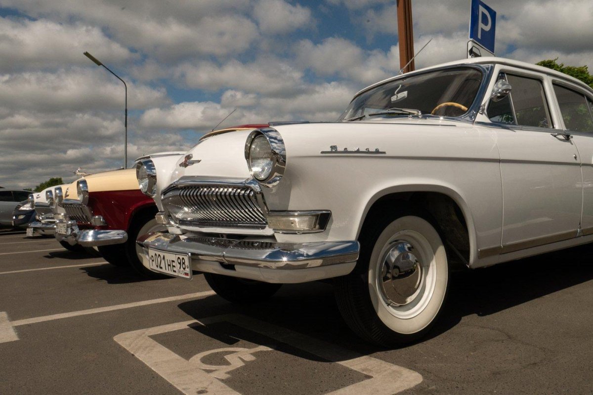 ГАЗ 21 Волга 2 серия экспортный хром 1962