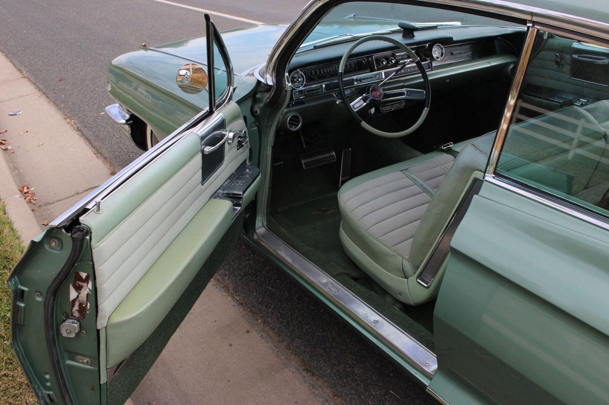 Cadillac Coupe Deville 1966 днище