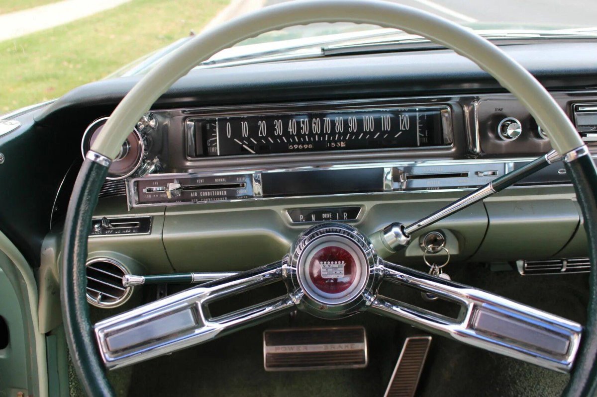 Cadillac Deville 1967 салон