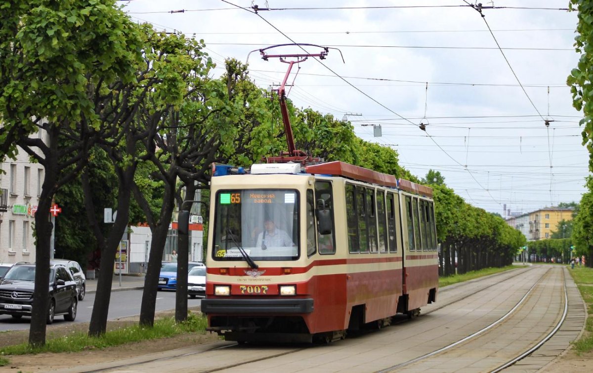 Трамвай ЛВС 86 м2