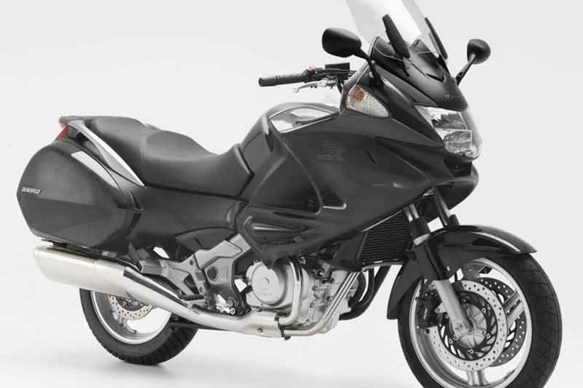 Мотоцикл Хонда nt1100