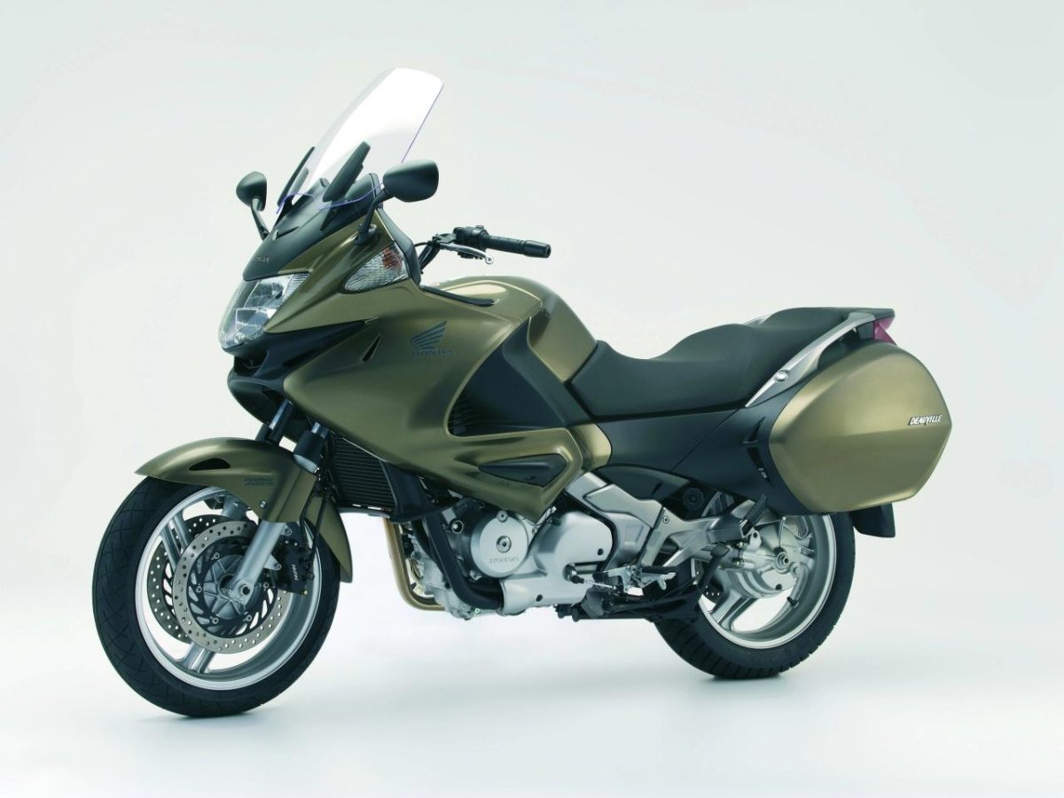 Хонда Девиль 700
