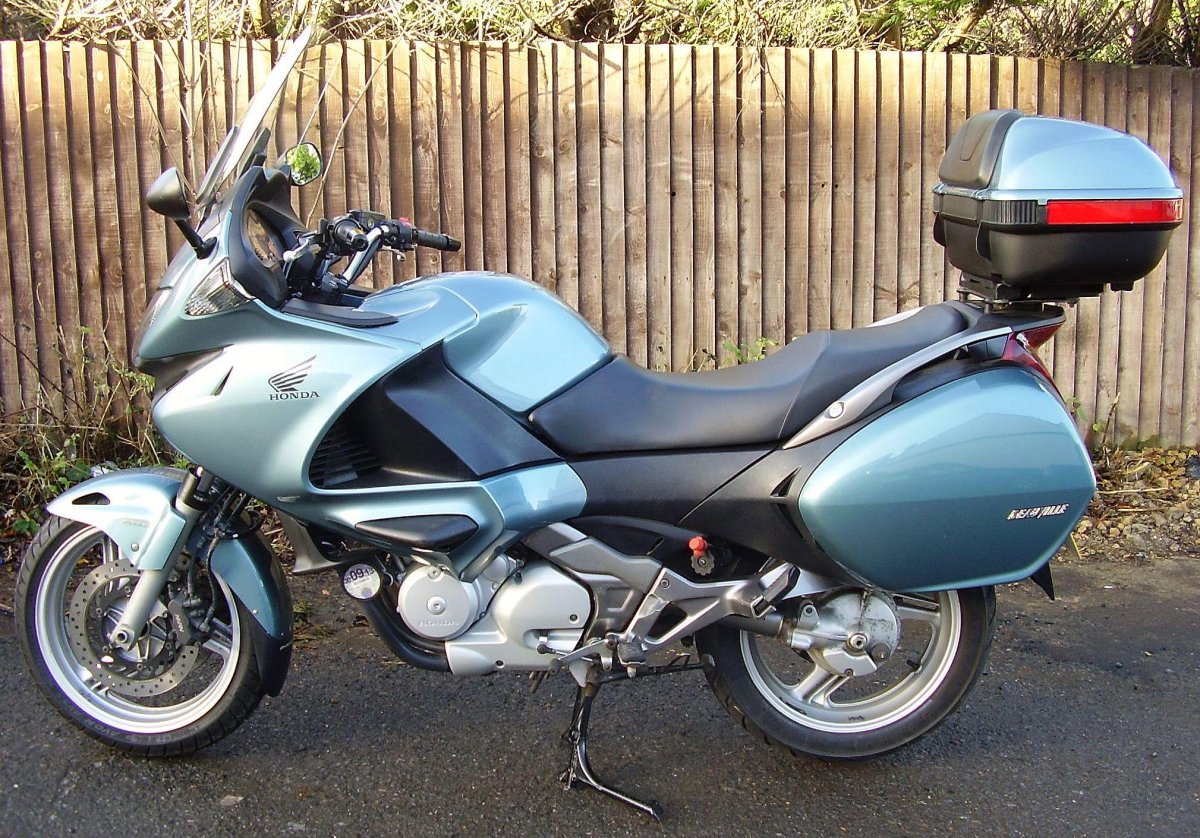 Honda nt700v