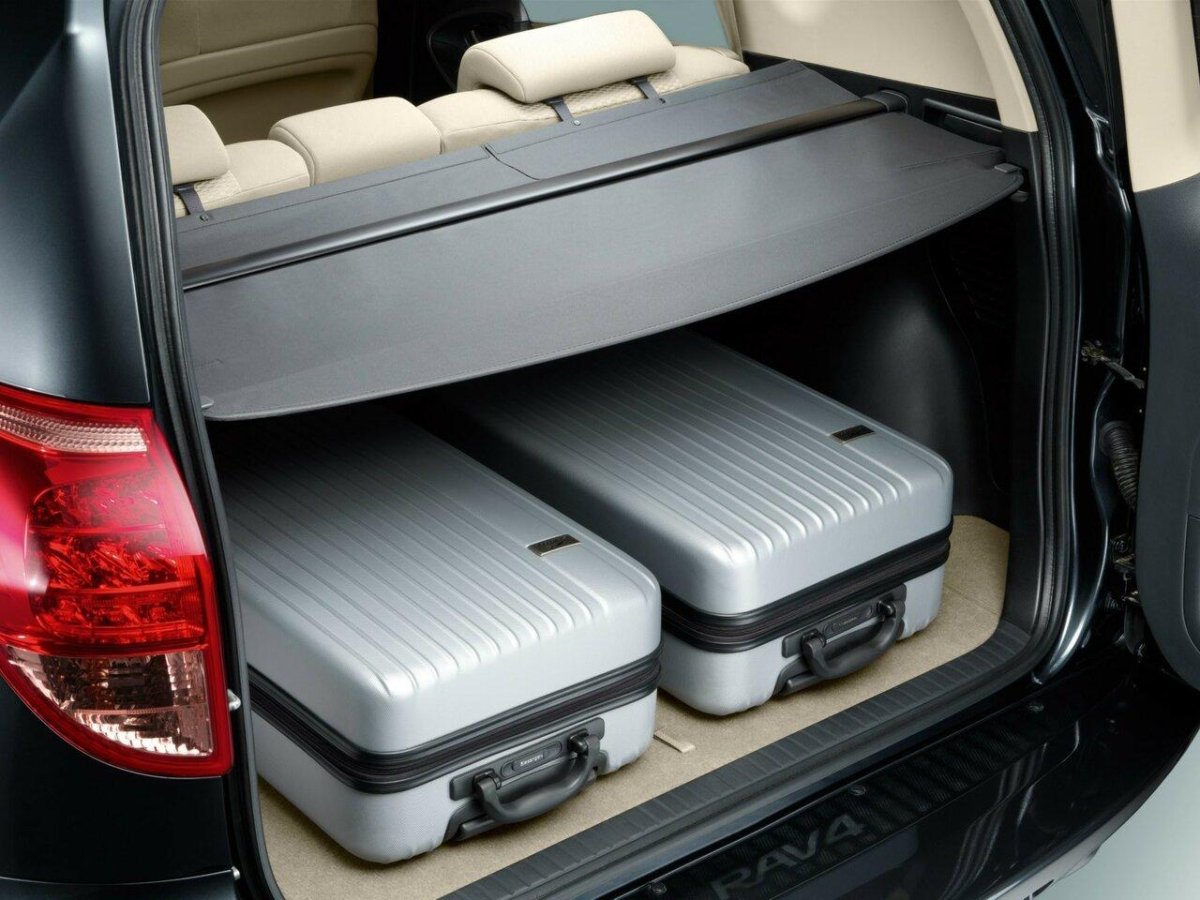 Шторка багажника Тойота рав 4