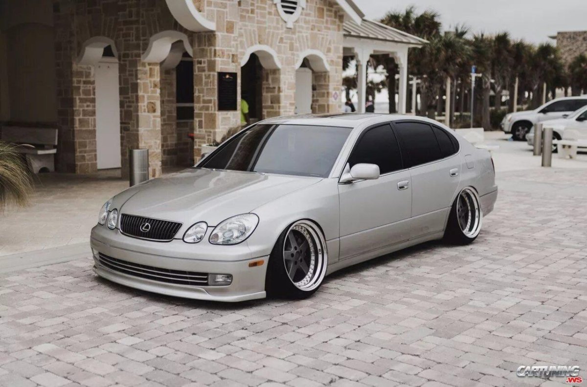 Лексус gs300 2000